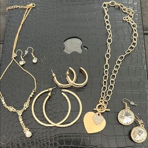 Blingy Gold Jewelry Set